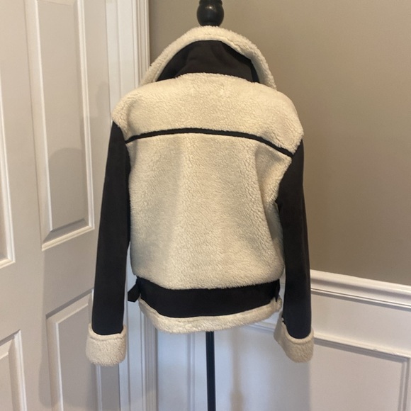 Like new worn twice Womens Live tree size medium black and cream bomber jacket. - Picture 6 of 11